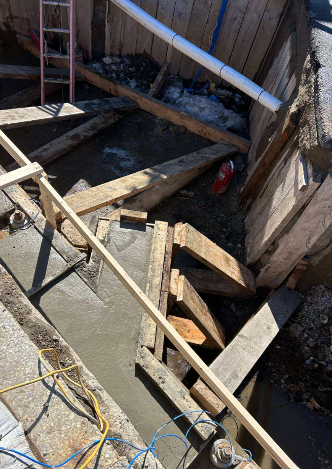 Support of excavation for beam installation