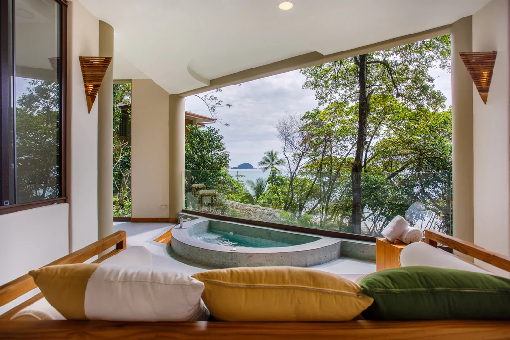 Arenas del Mar ocean view suite, Manuel Antonio, Costa Rica beachfront hotel