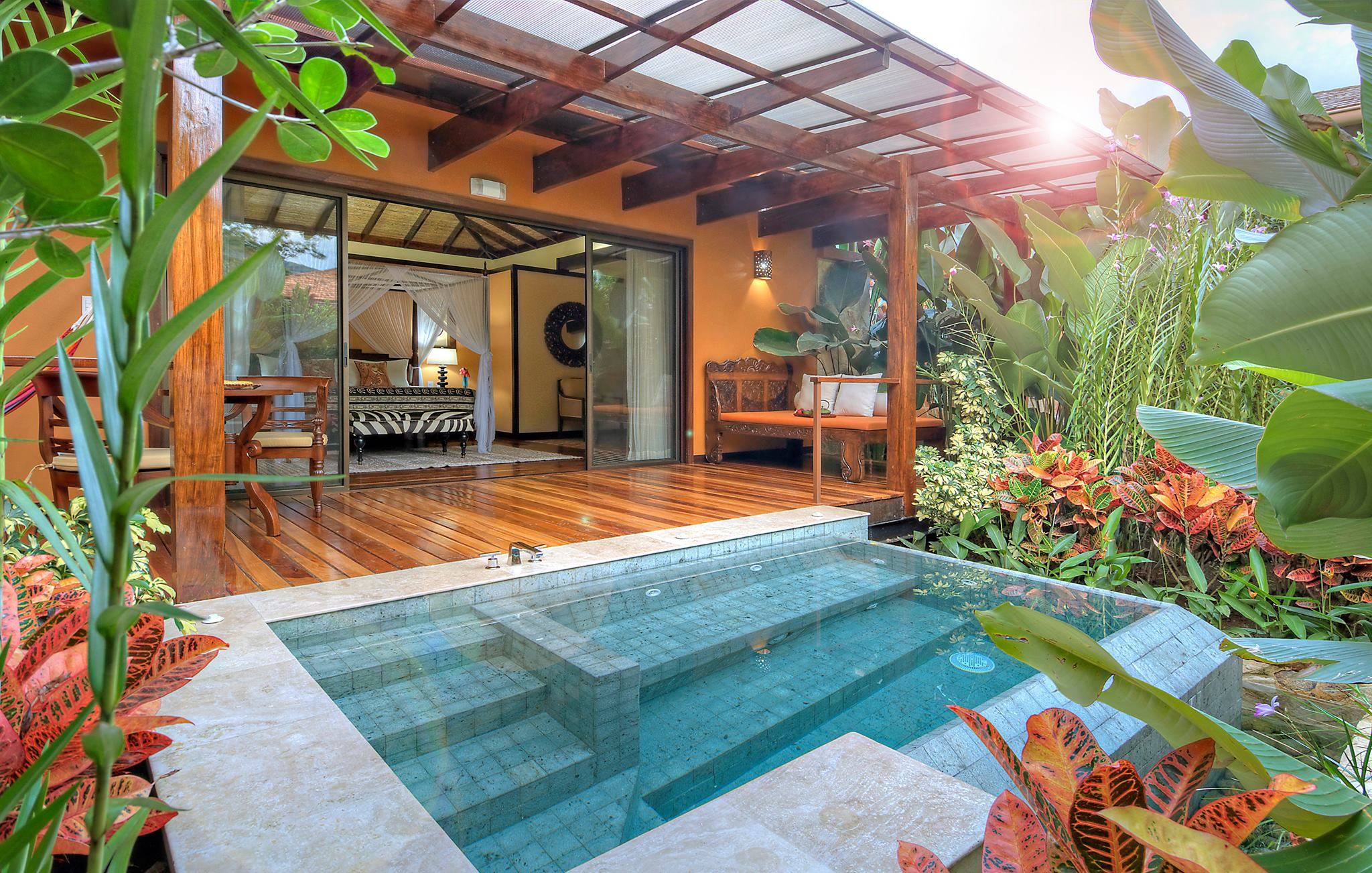 Nayara Springs plunge pool La Fortuna Arenal Costa Rica