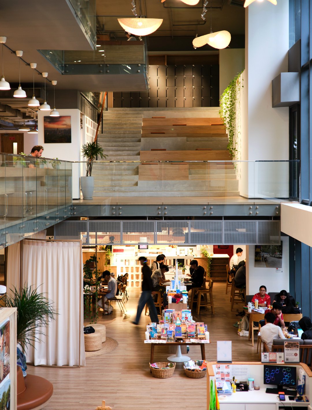 Commune WORK sits over 3 floors, each with different features and purposes.