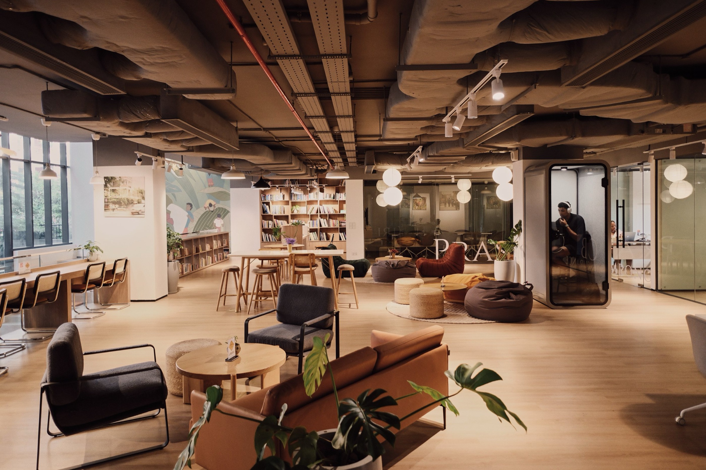 The Commune lounge and library floor