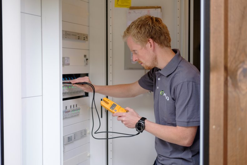 Elektrisk anlegg i næringsbygg – Algrøy Elektro