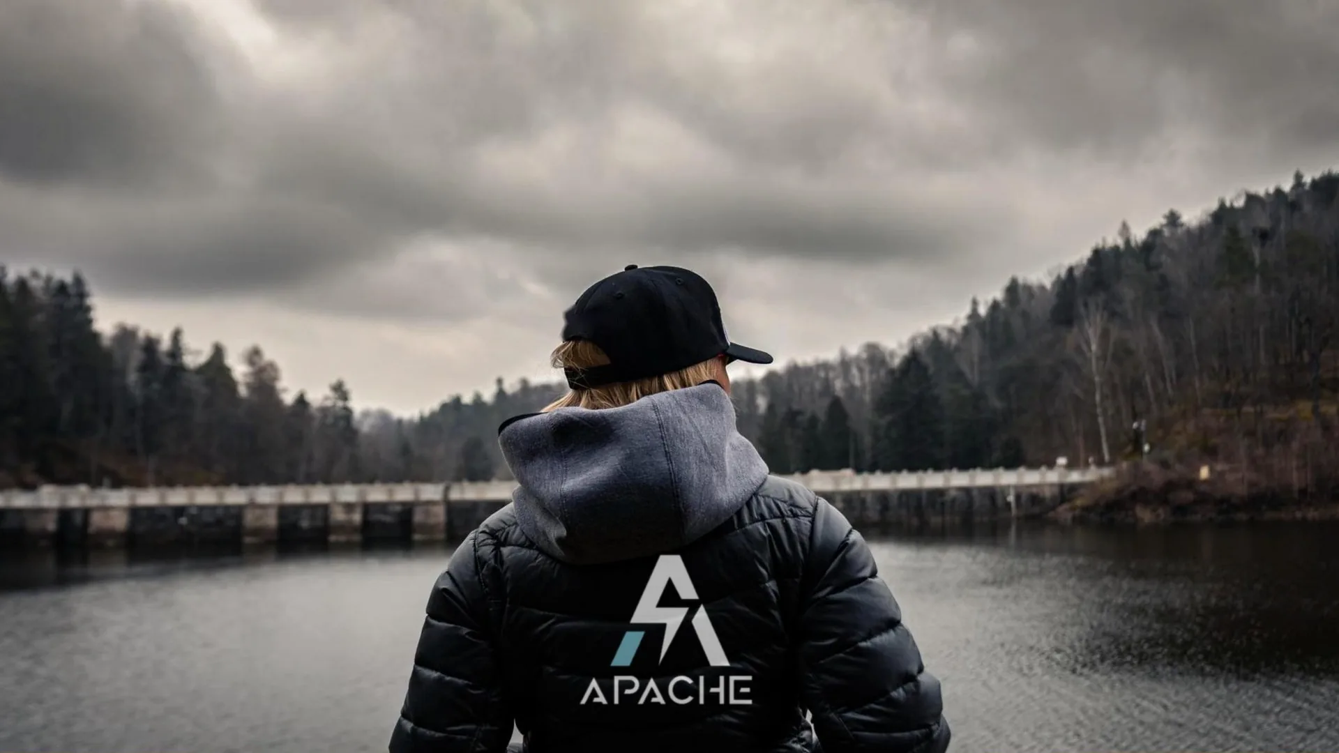 Apache Automotive : une identité pour un prototype de rallye-raid hybride