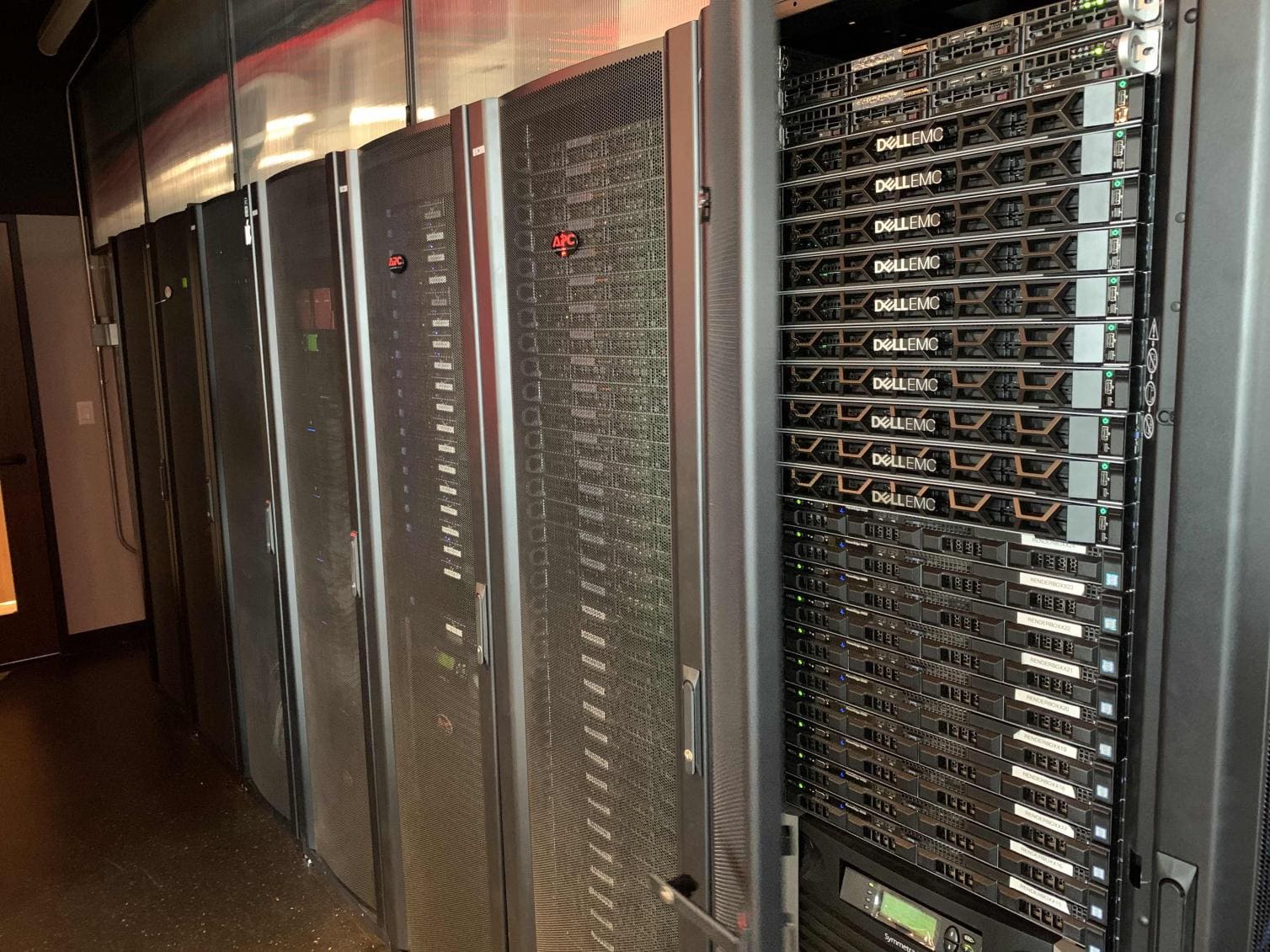 MAC3 render-farm setup supporting large-scale visualization production.