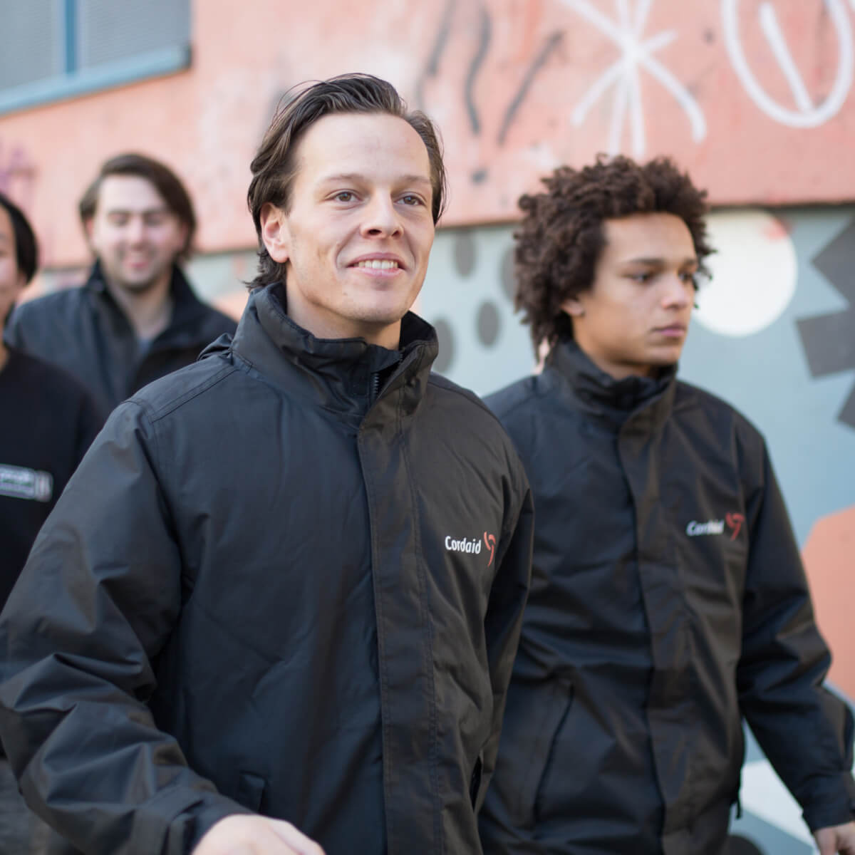 Sales promotors op straat