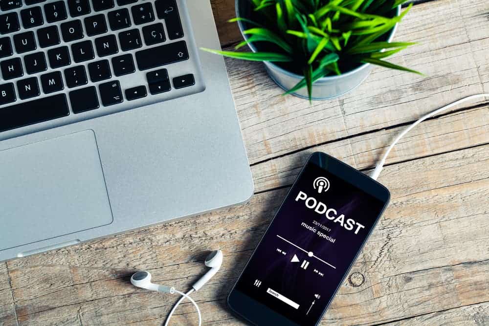 The Top 5 B2B Marketing Podcasts to Listen to in 2019