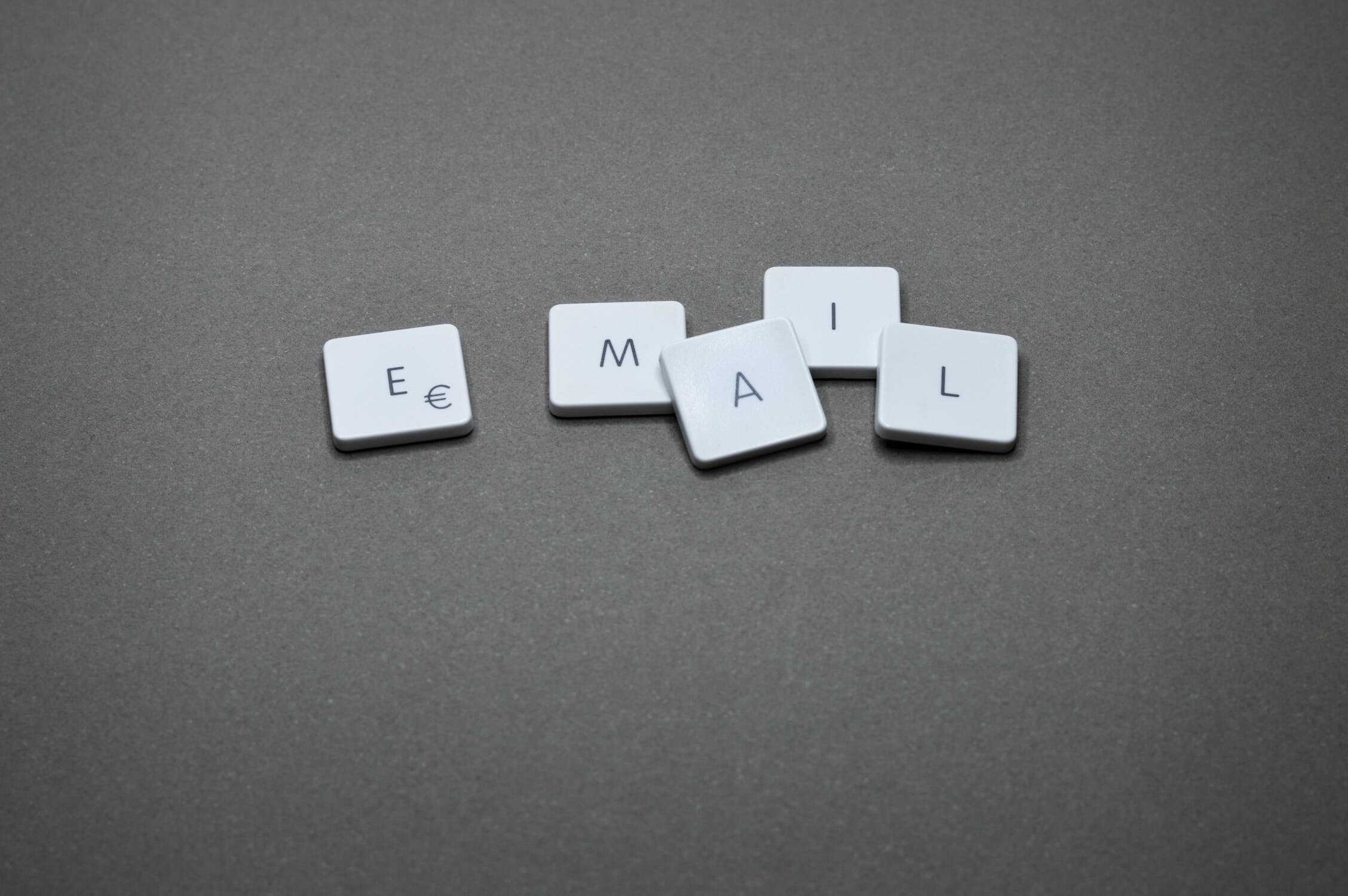 7 Keys to Creating Emails That Engage and Convert B2B Buyers