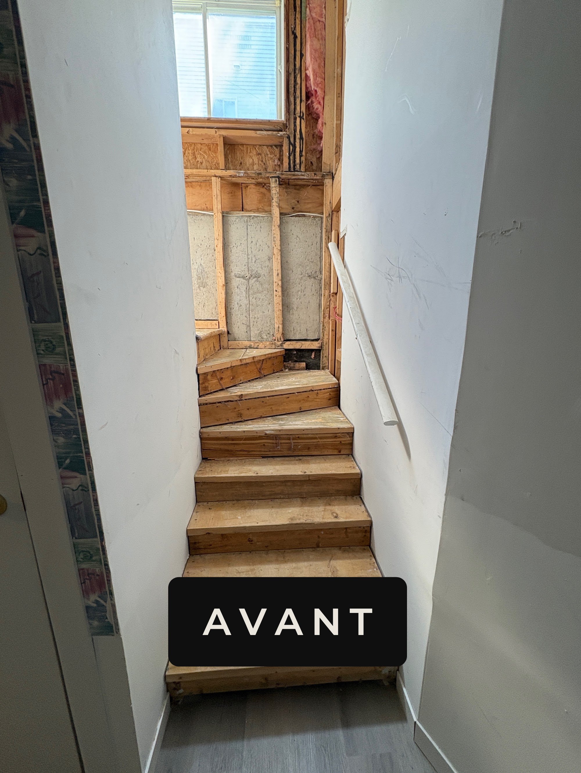 Avant : escalier dégarni