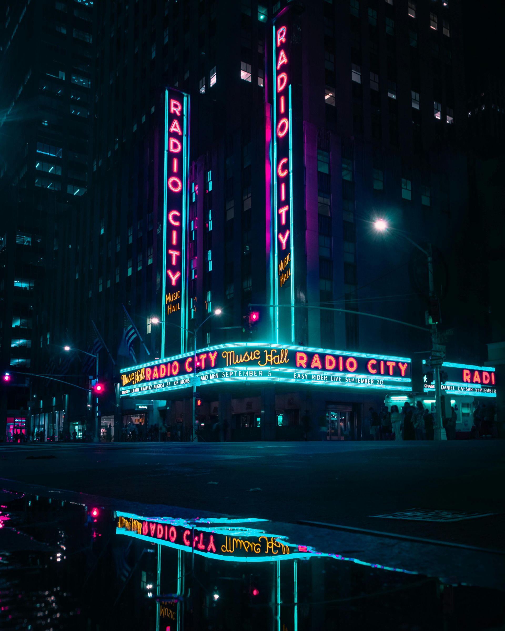 Reducing No-Shows: How SMS Ticket Reminders Boost Attendance at Music Venues