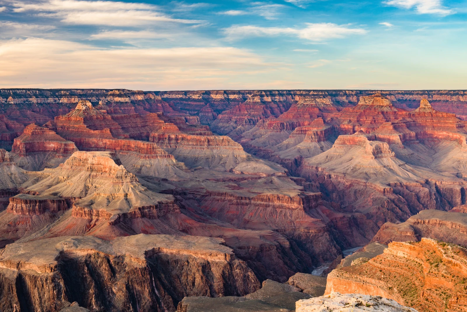 Grand Canyon, Arizona at dawn from the south rim