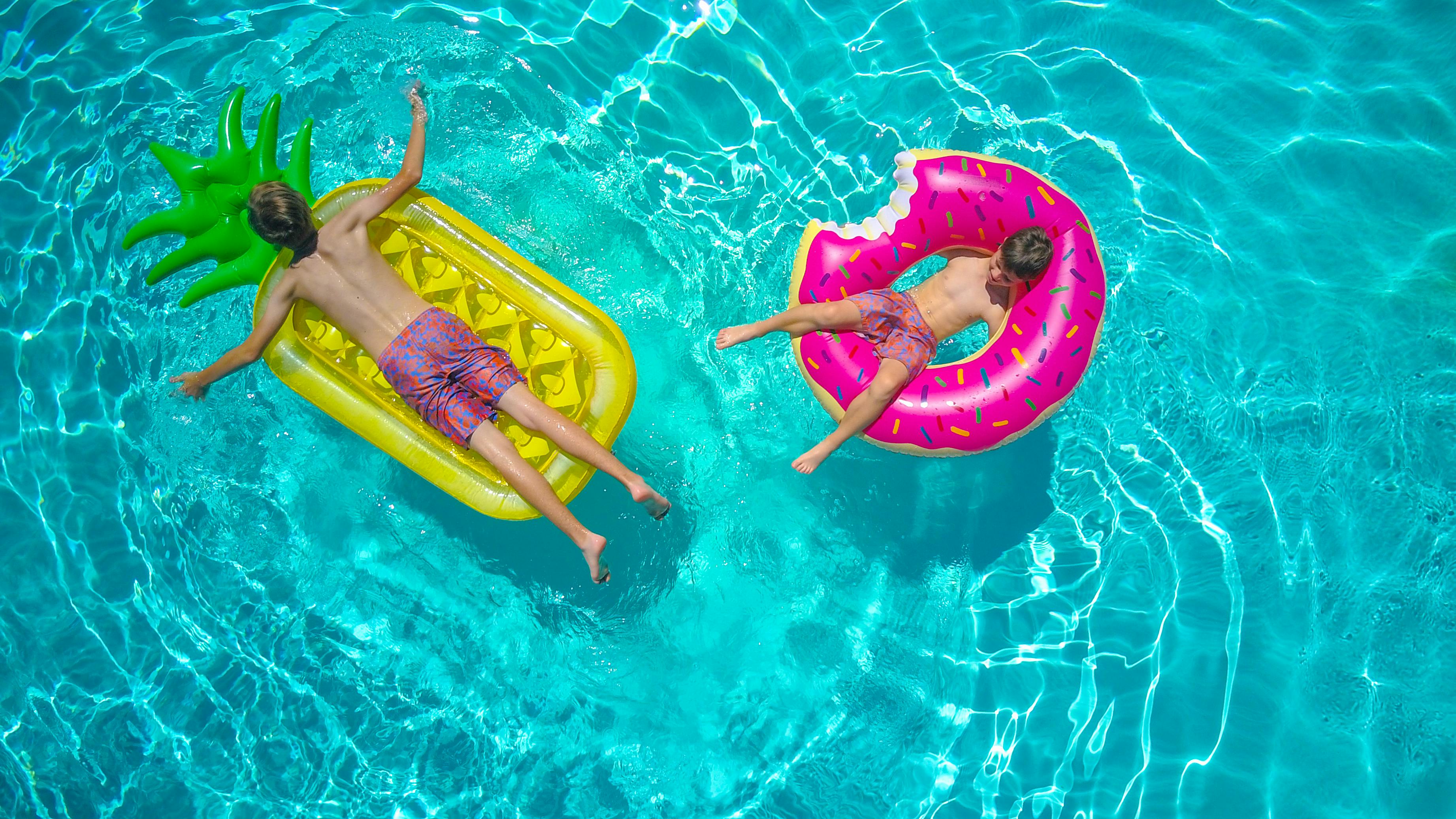 10 Pool Care Habits That Keep Texas Pools Clean, Clear, and Swim-Ready All Year
