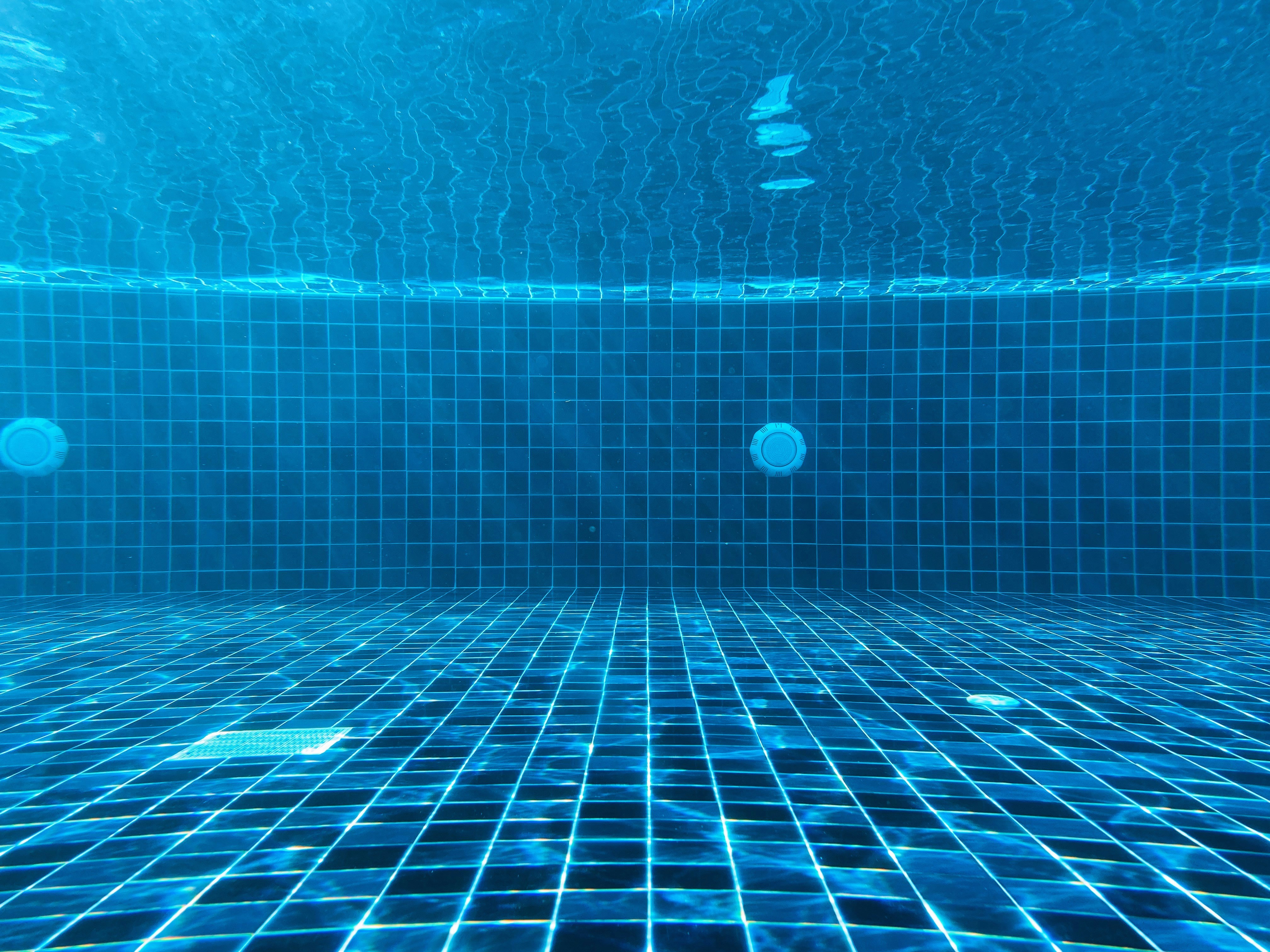 Robotic vs. Suction vs. Pressure Pool Cleaners — Which One Is Right for Your Texas Pool?