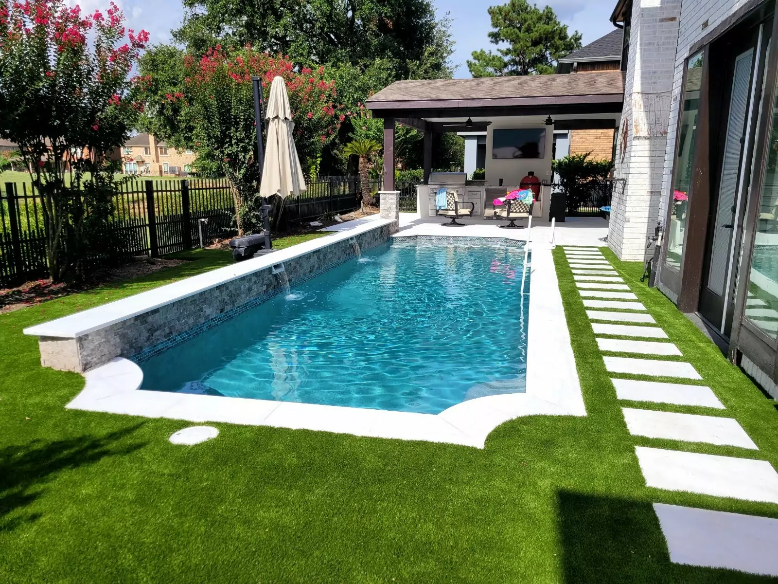 Gunite vs. Fiberglass Pools in Texas — The Honest Comparison Every Homeowner Needs Before They Build