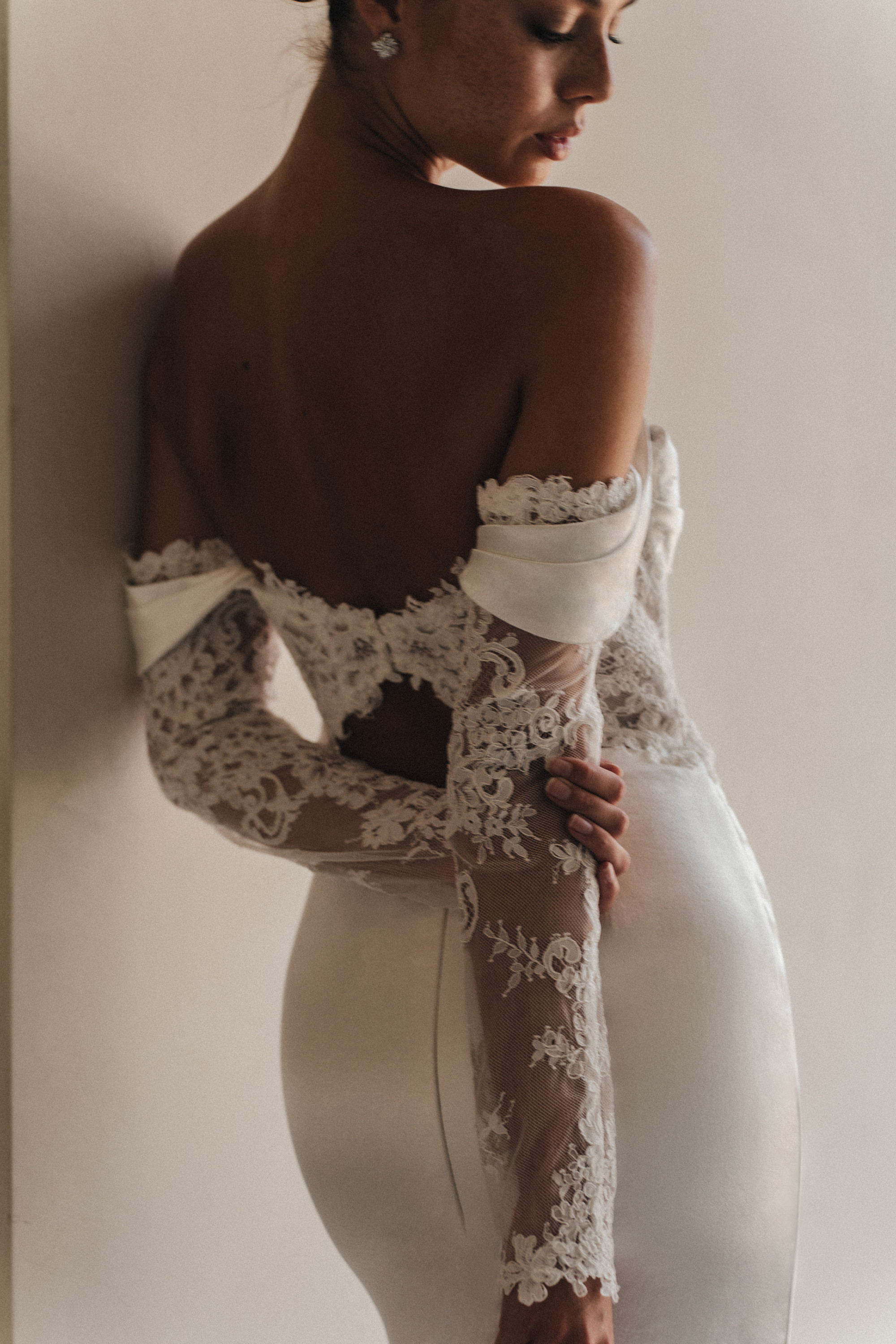 VERONICA by Alena Leena — 2