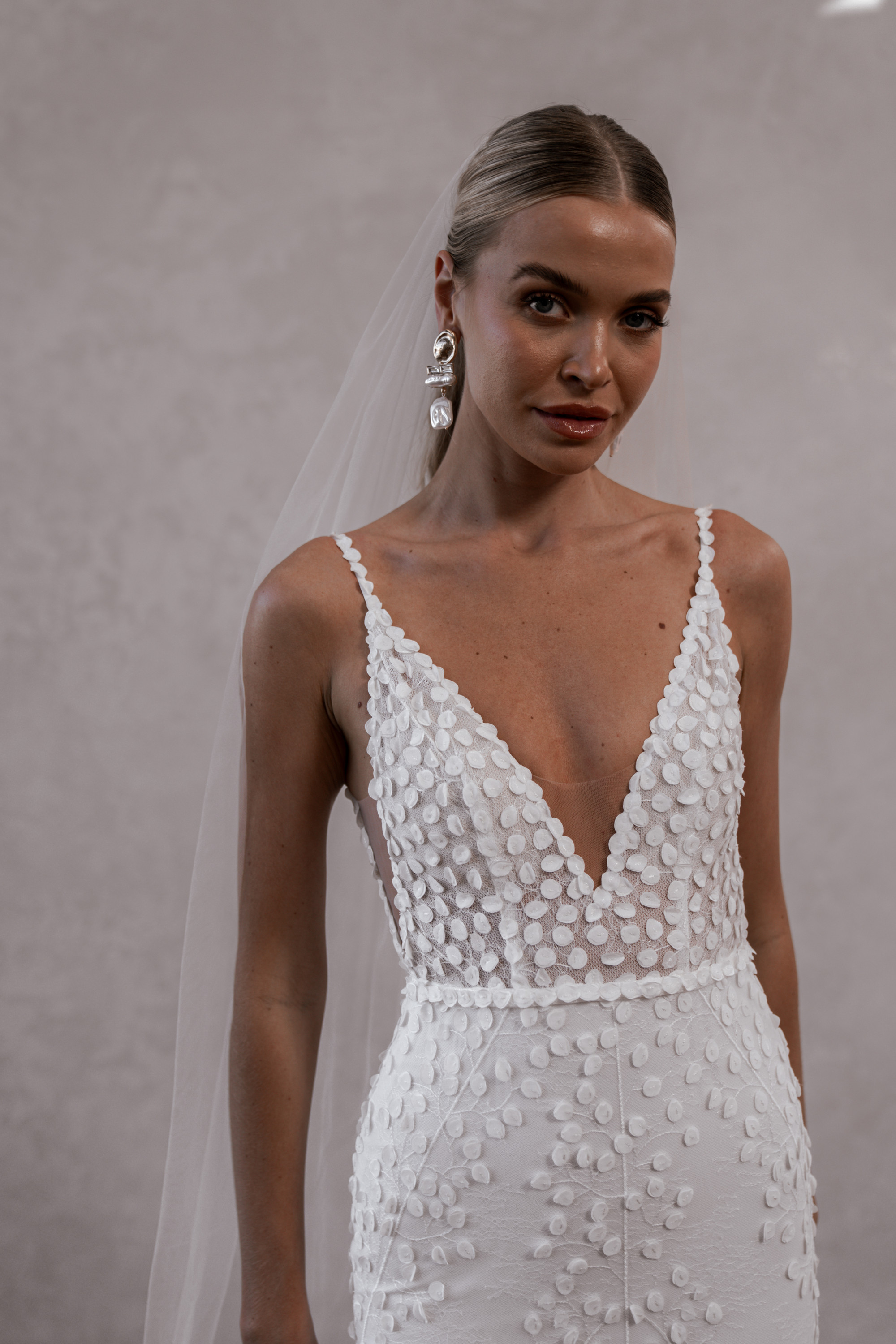 LOUIE V2 by MWL BRIDE — 23