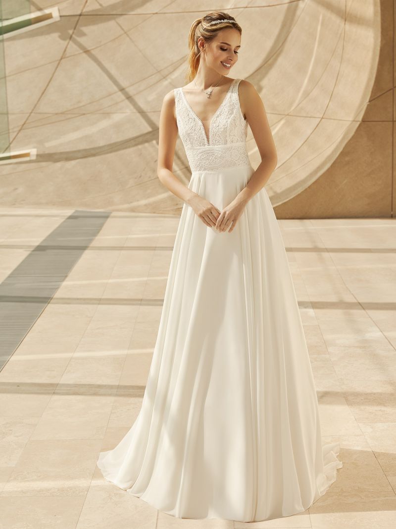 VIVIENNE — 4