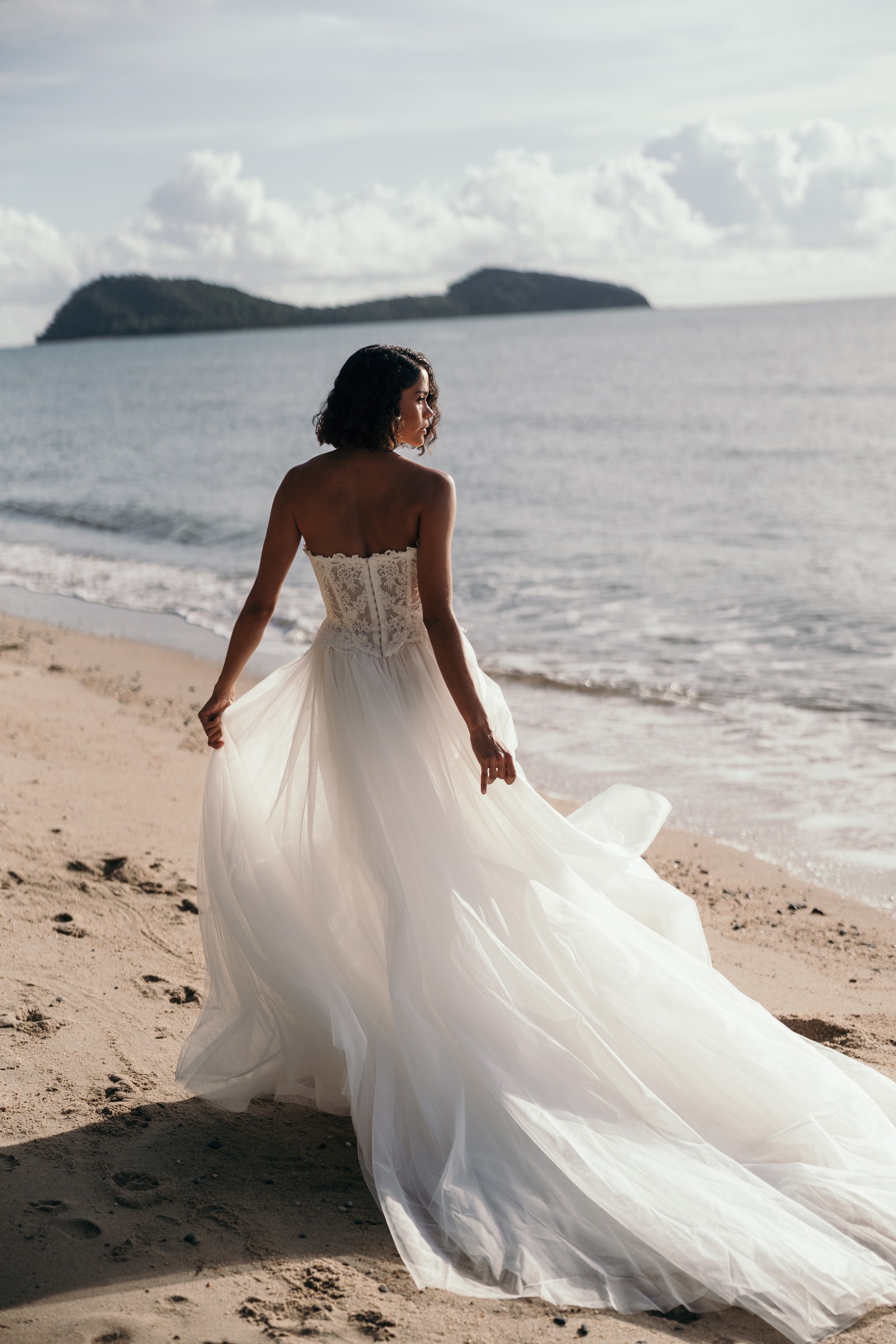 ALENA LEENA BRIDAL model in sea - Alena Leena Bridal is coming to Greece exclusively at Brideswings in Kifissia, Athens.