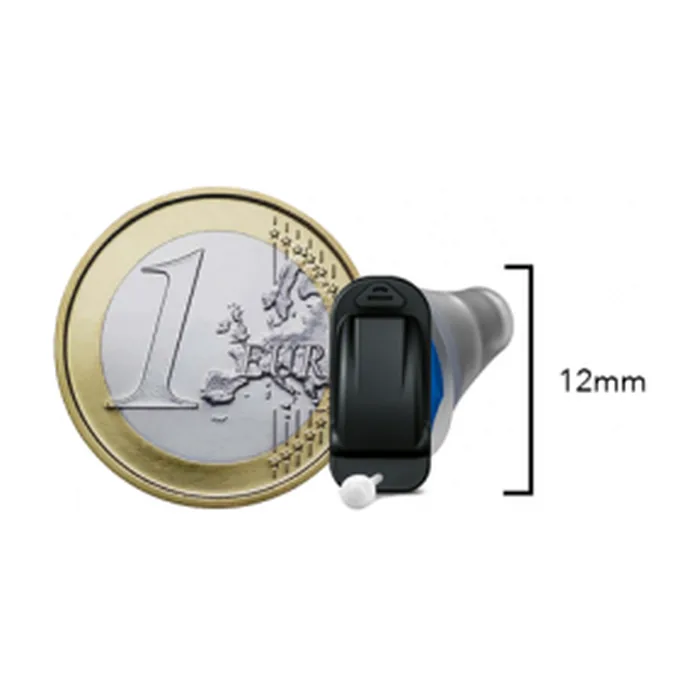 Im-Ohr-Hörgerät neben einer 1-Euro-Münze, etwa 12 Millimeter hoch