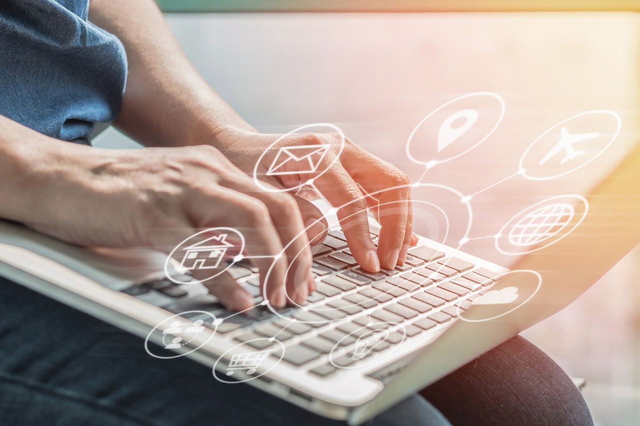 Atendimento multicanal: centralize tudo no Zoho
