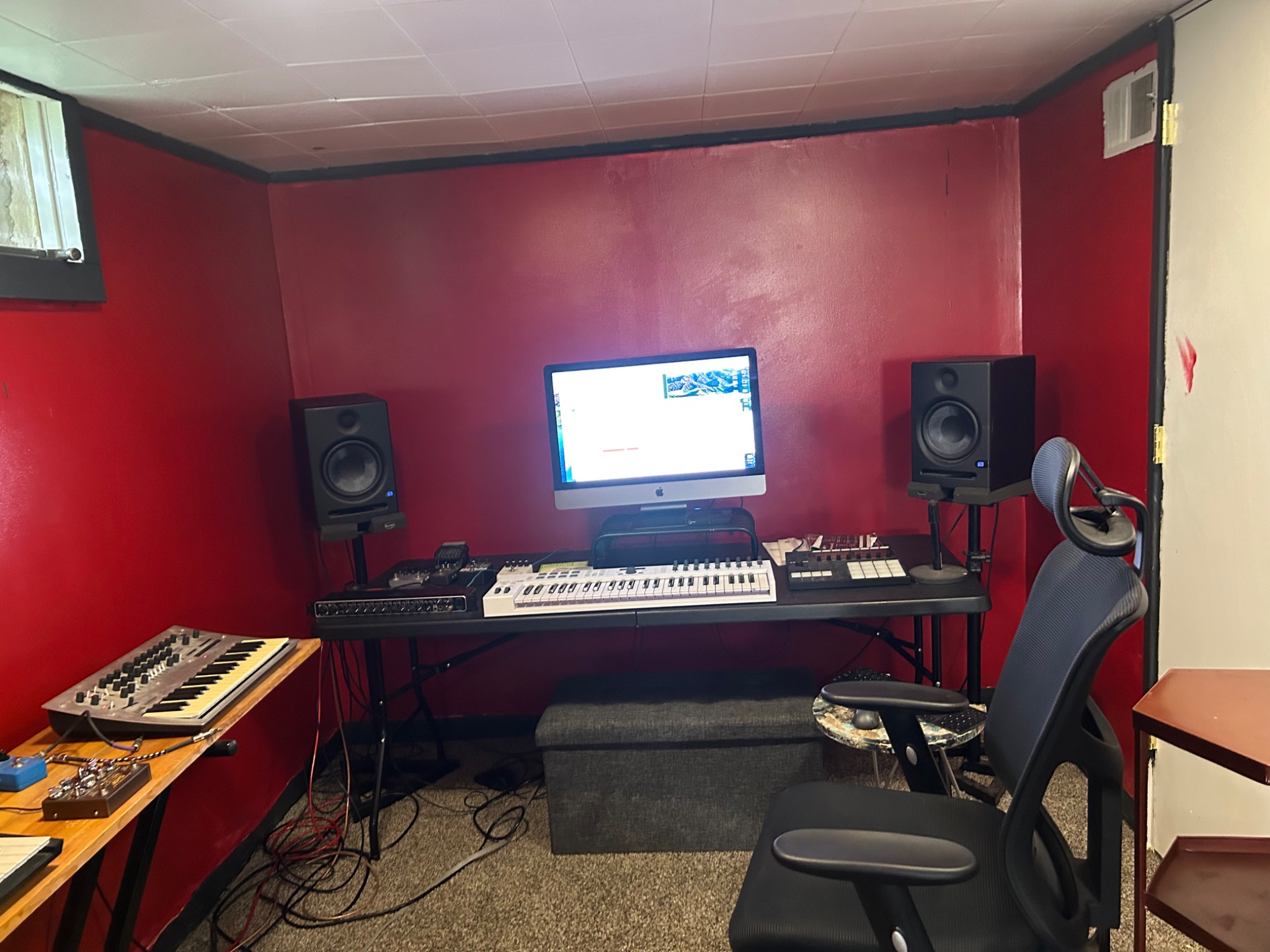 Music production workstation at Mind Space Music Lab