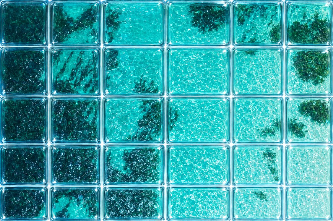 La Caravelle, Sainte-Anne : le lagon vu d’en haut à travers des briques de verre