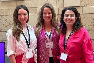 Sales and CS team members at an event.