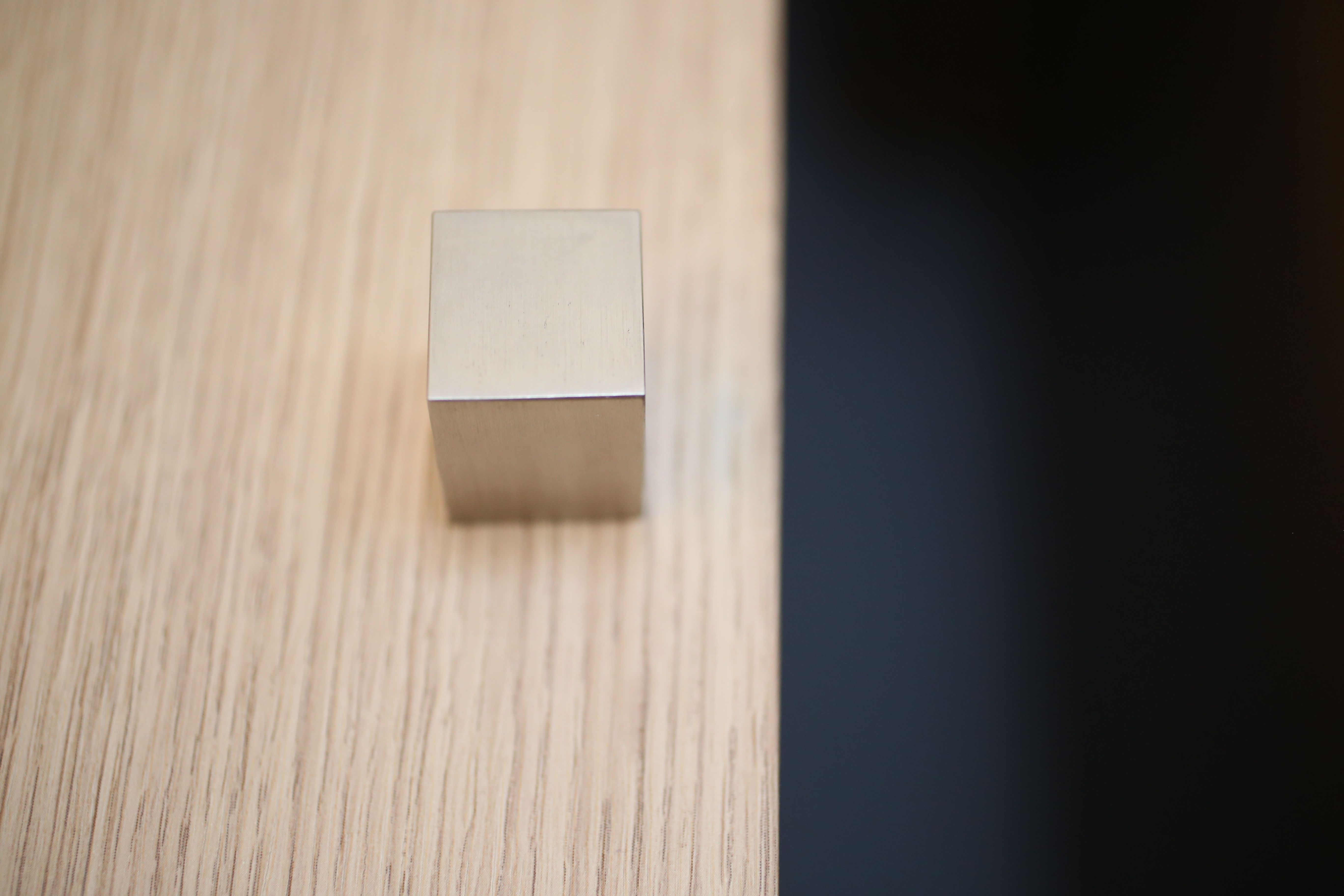 Radisson Blu Hotel Toulouse: Detail einer Oberfläche in Holzdekor von Cover Styl'