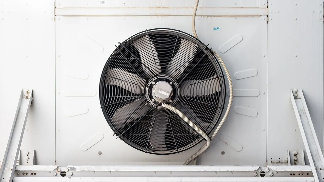 Large outdoor fan unit