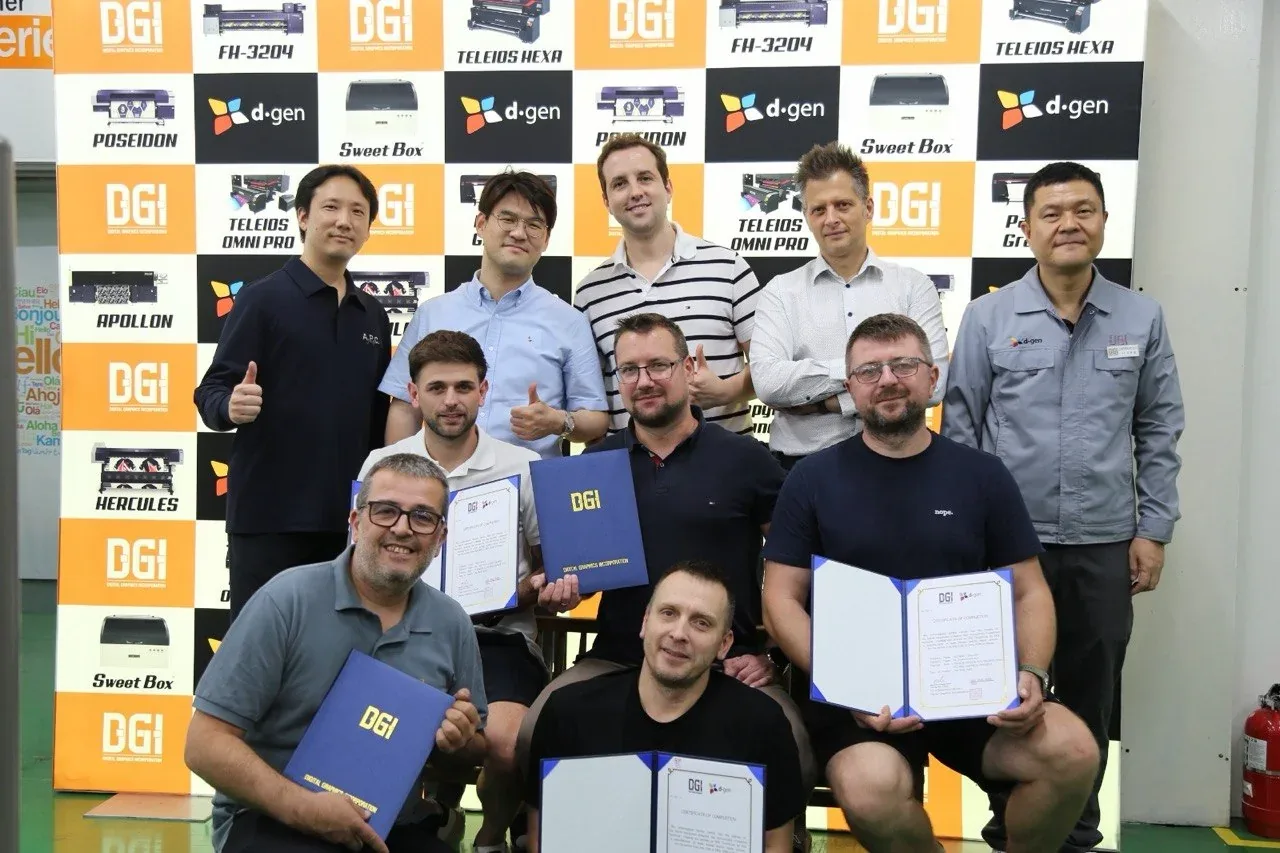 Zespół serwisu The Color Company z certyfikatami DGI·d.gen