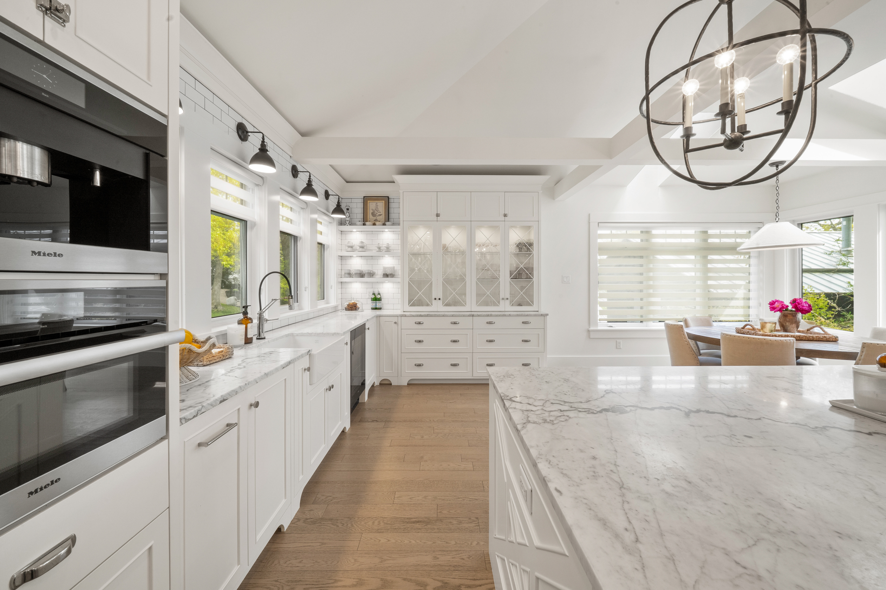 905 Marlborough Woods interior listing photo by Newlife Studio