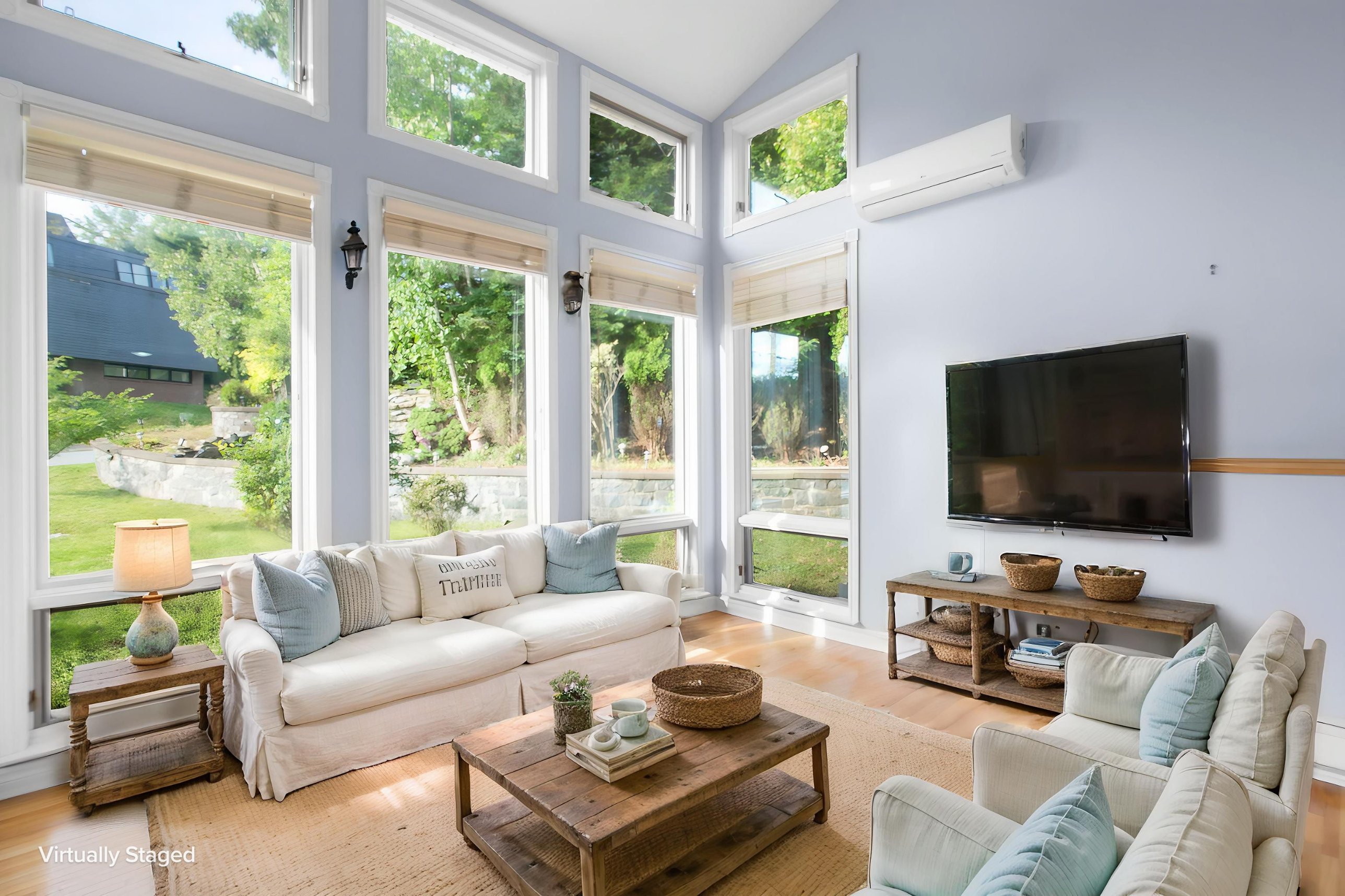 Sunroom after virtual staging by Newlife Studio
