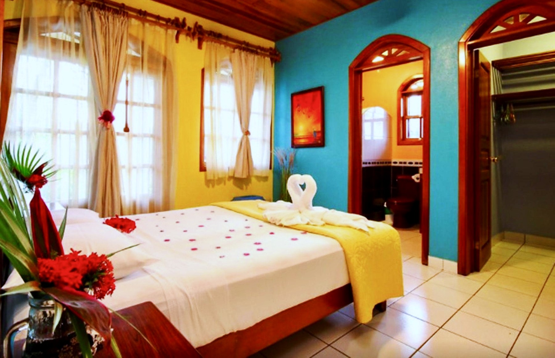 Villa 1 king bedroom with private bath at Jungle's Edge
