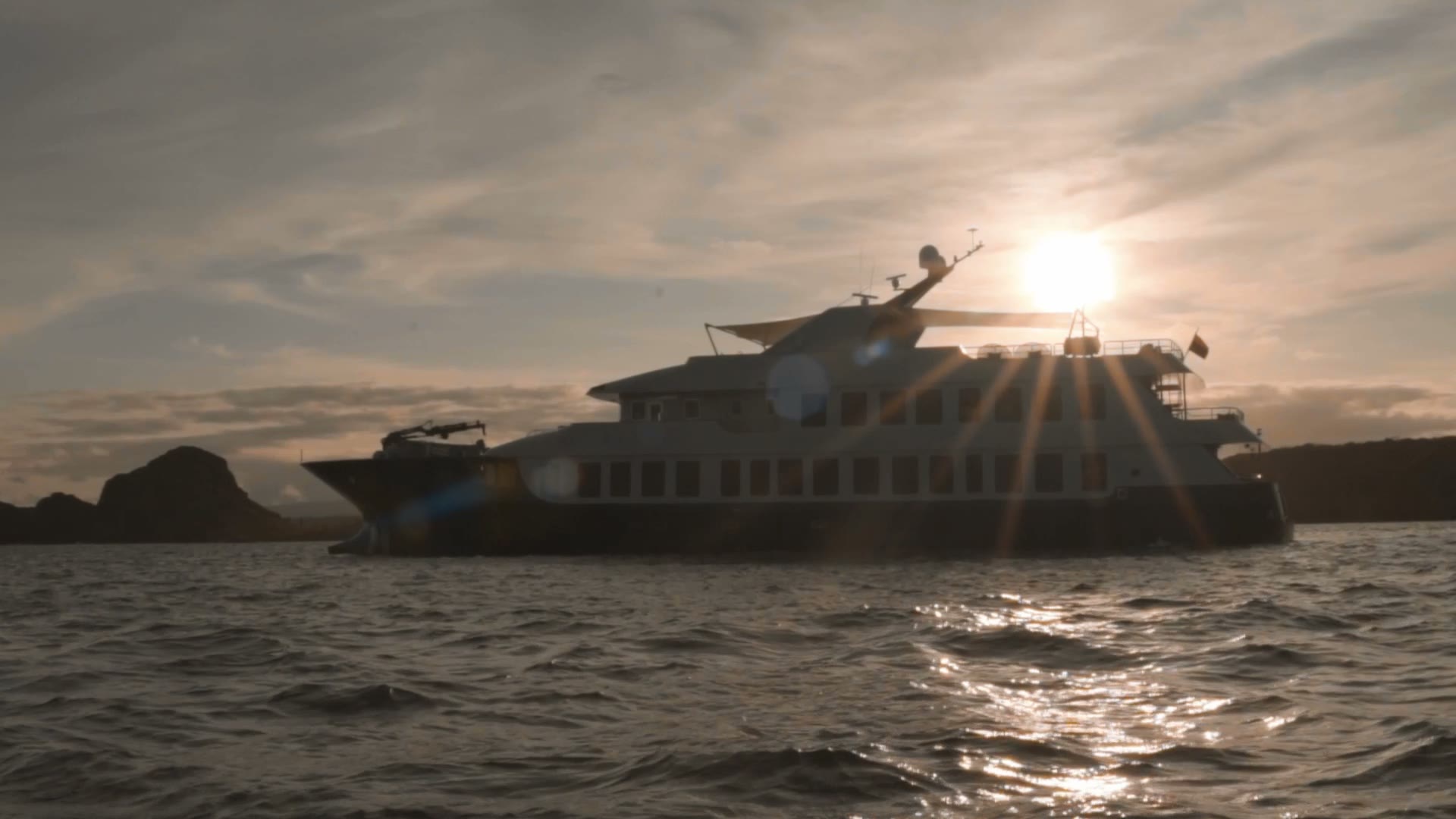 A virtual tour aboard Origin, Theory and Evolve