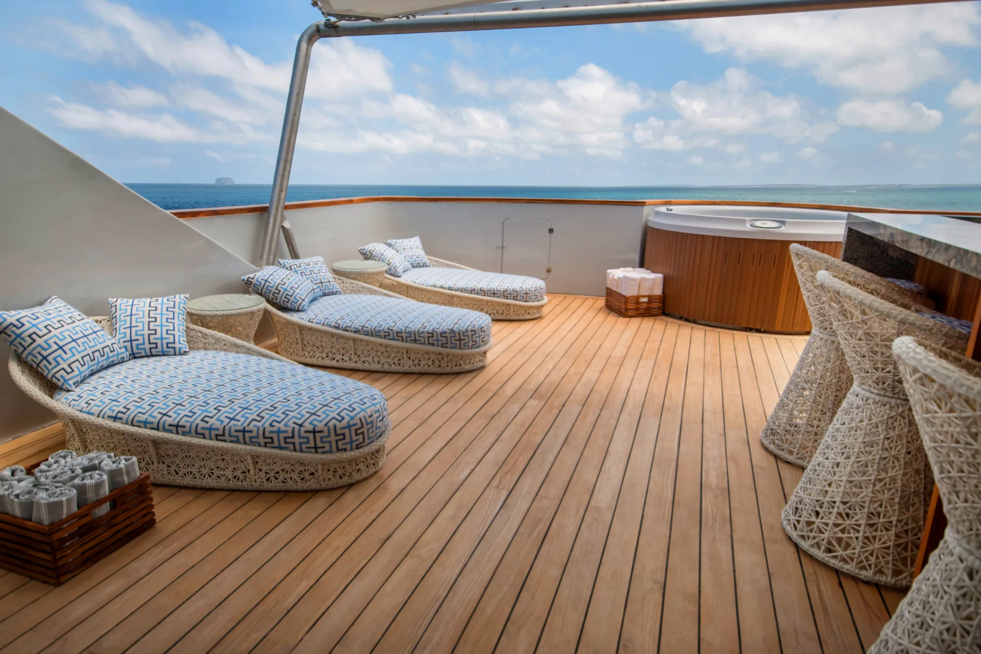 Outdoor lounge: outdoor lounge on the sundeck