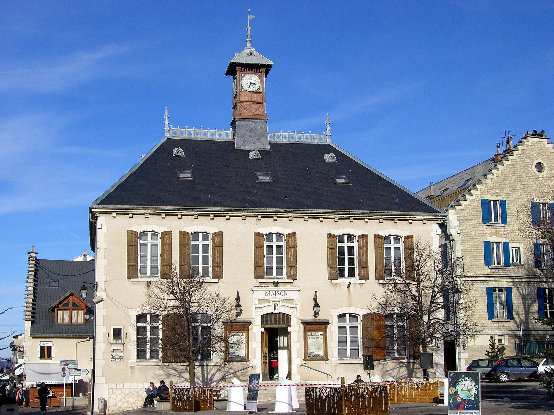 La Maison du Villard-de-Lans et son clocheton, au cœur du village, dans le Vercors