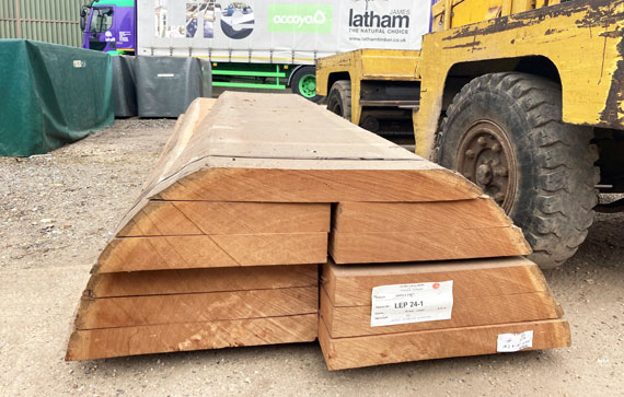 Sapele hardwood arriving at the factory