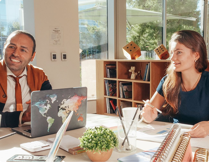 Advisor meeting with a student