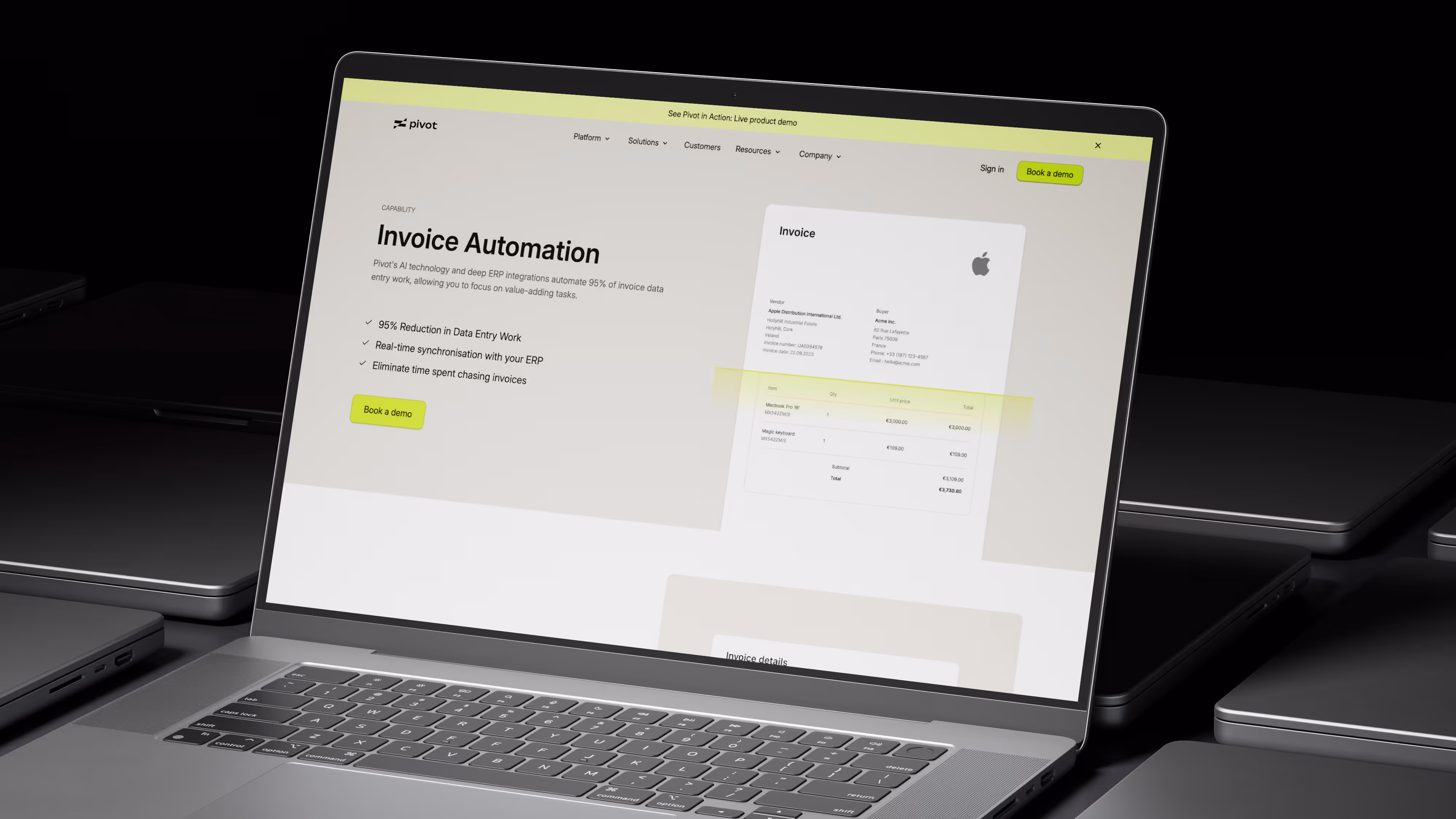 Autre landing page Pivot sur un ordinateur portable