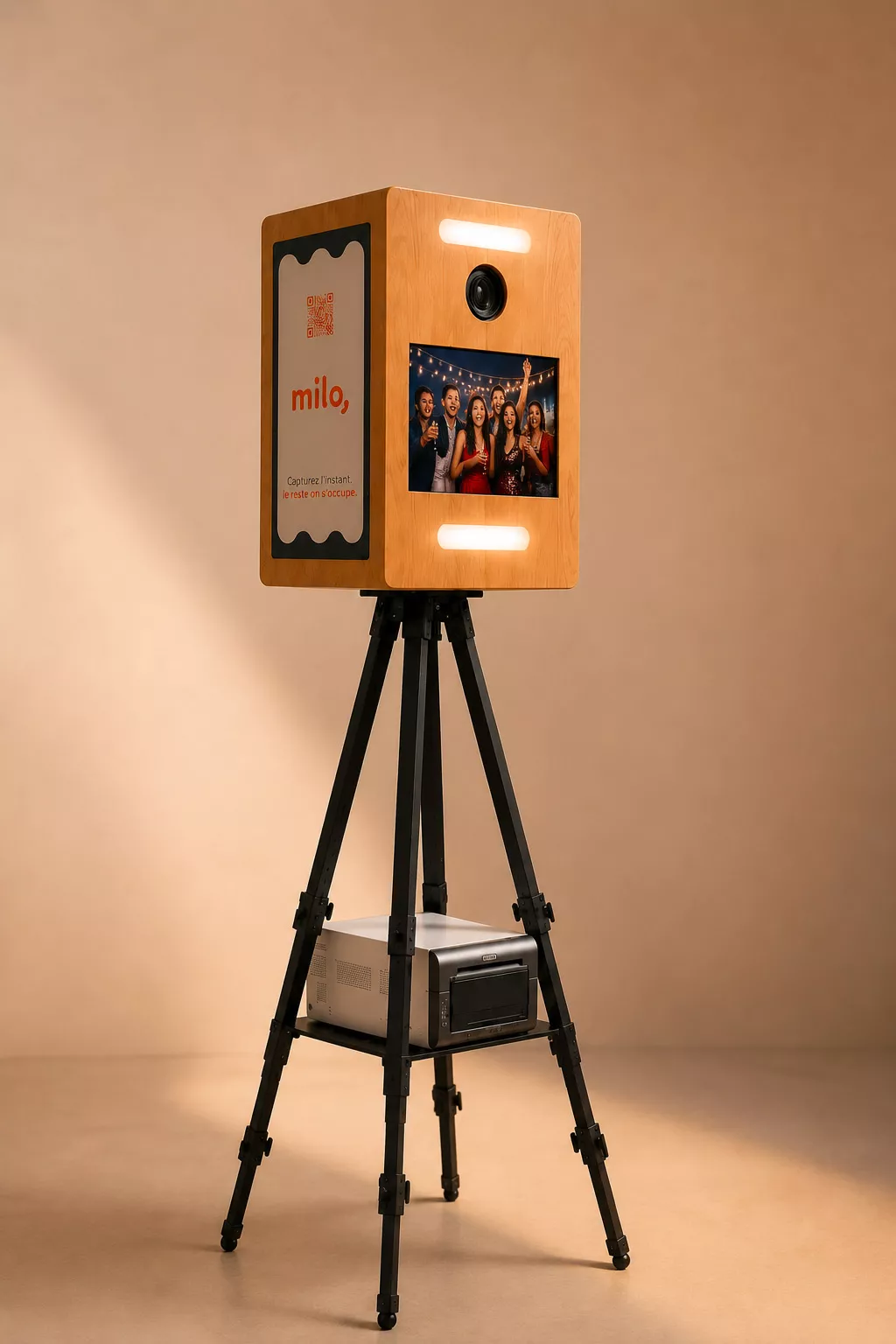 Invités devant le photobooth Milo pendant un événement