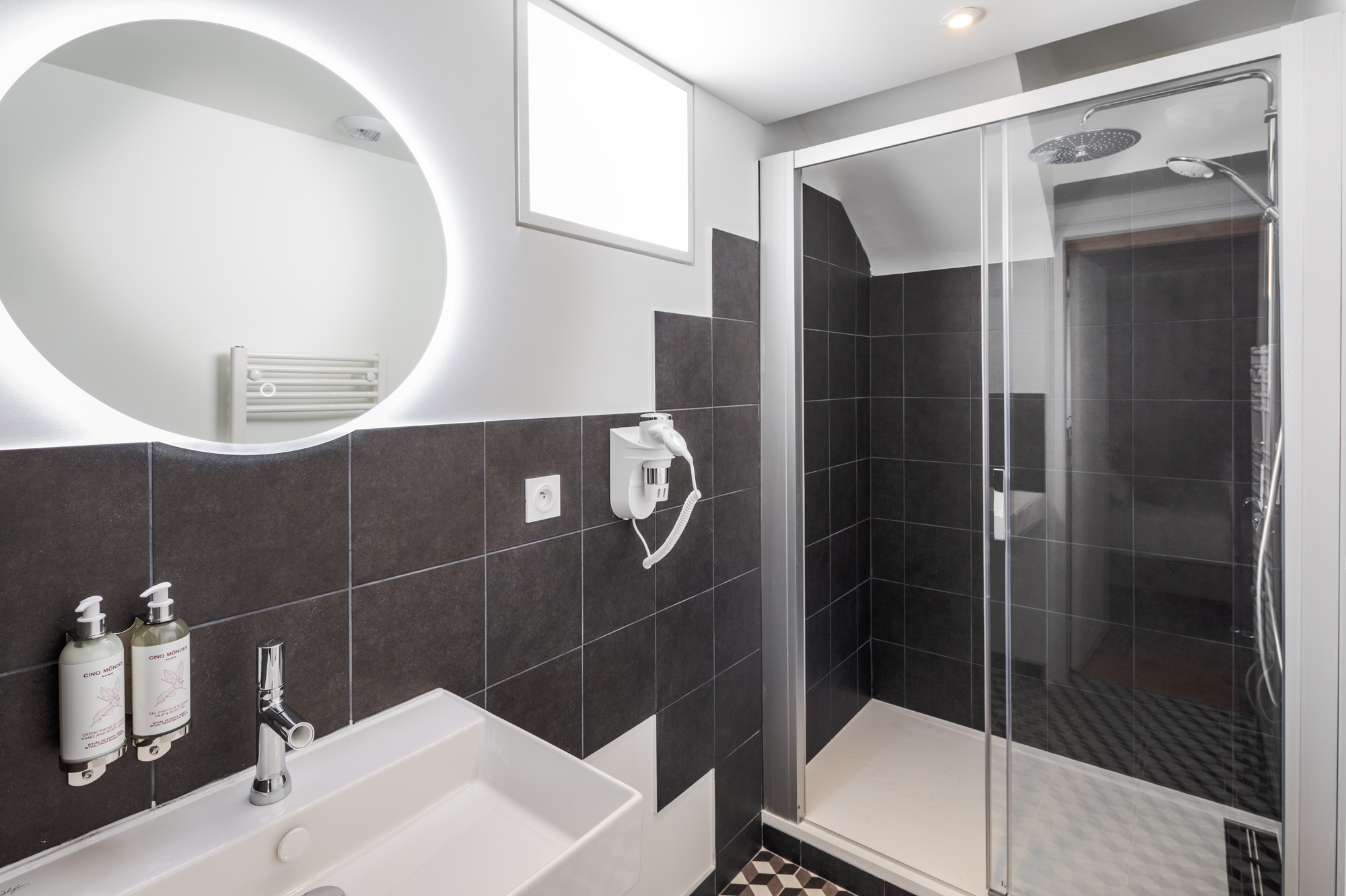 APPARTEMENT AUGUSTIN