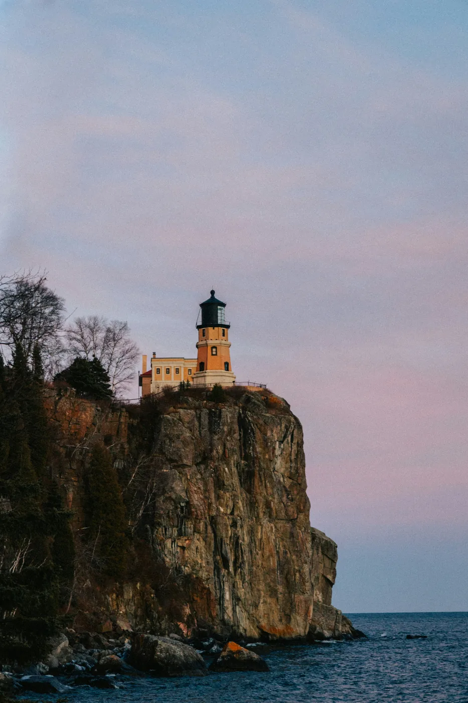 Split Rock Lighthouse on its cliff above Lake Superior