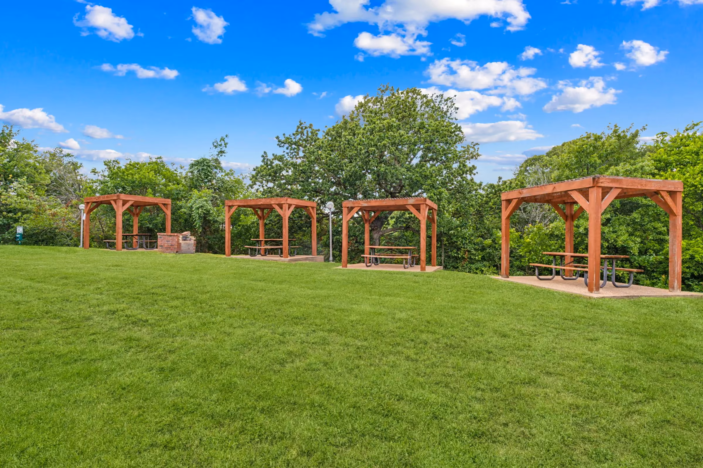 Green space area at Willow Ridge Townhomes in Euless, Texas