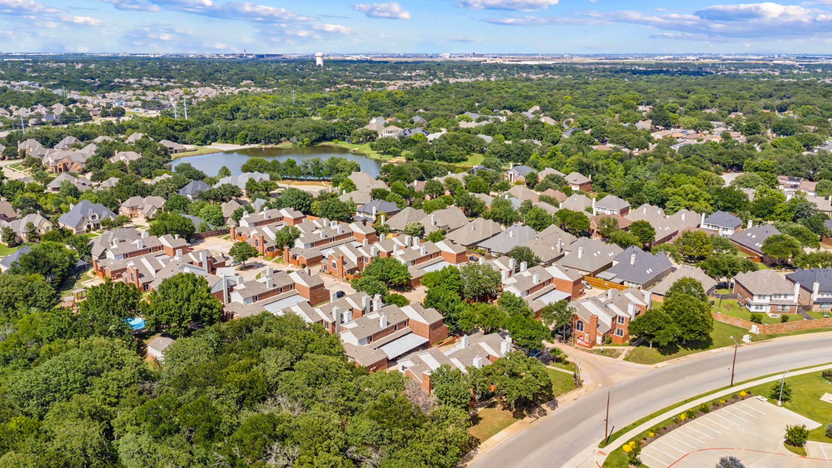 Overview of property at Willow Ridge Townhomes in Euless, Texas