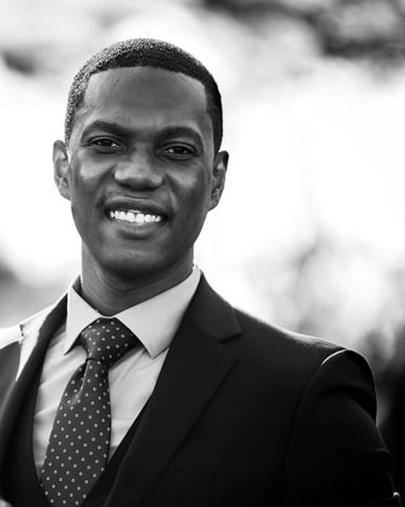 Headshot of Iven Dupera