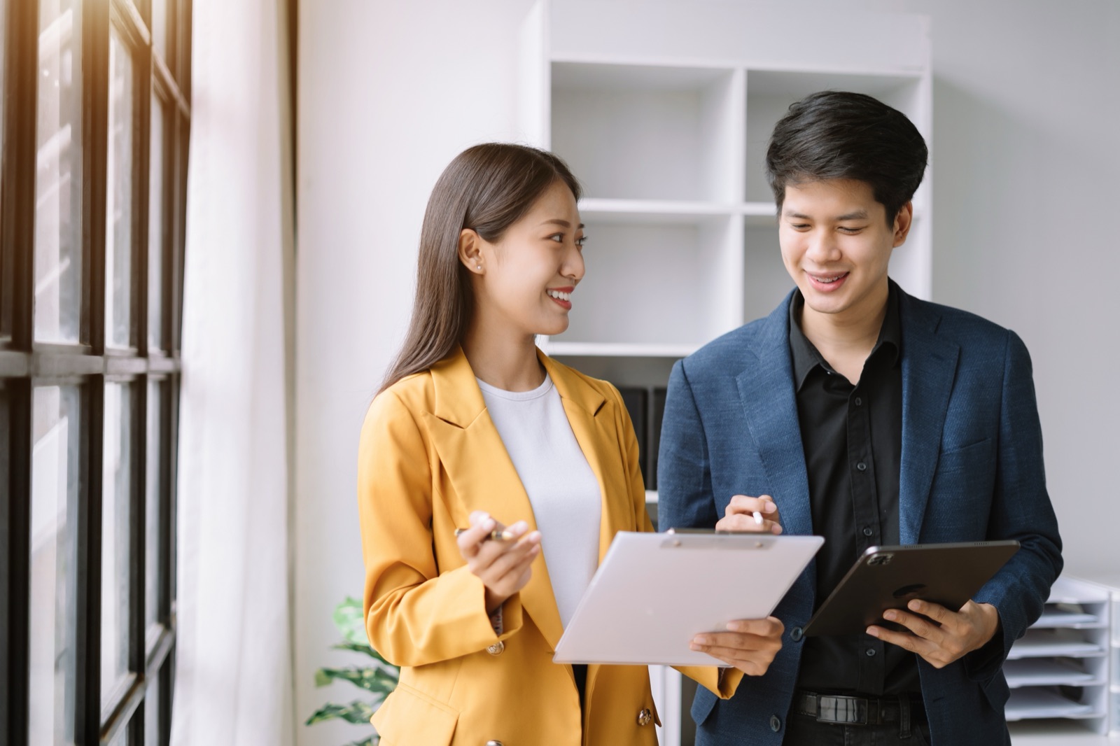two accounting experts talking