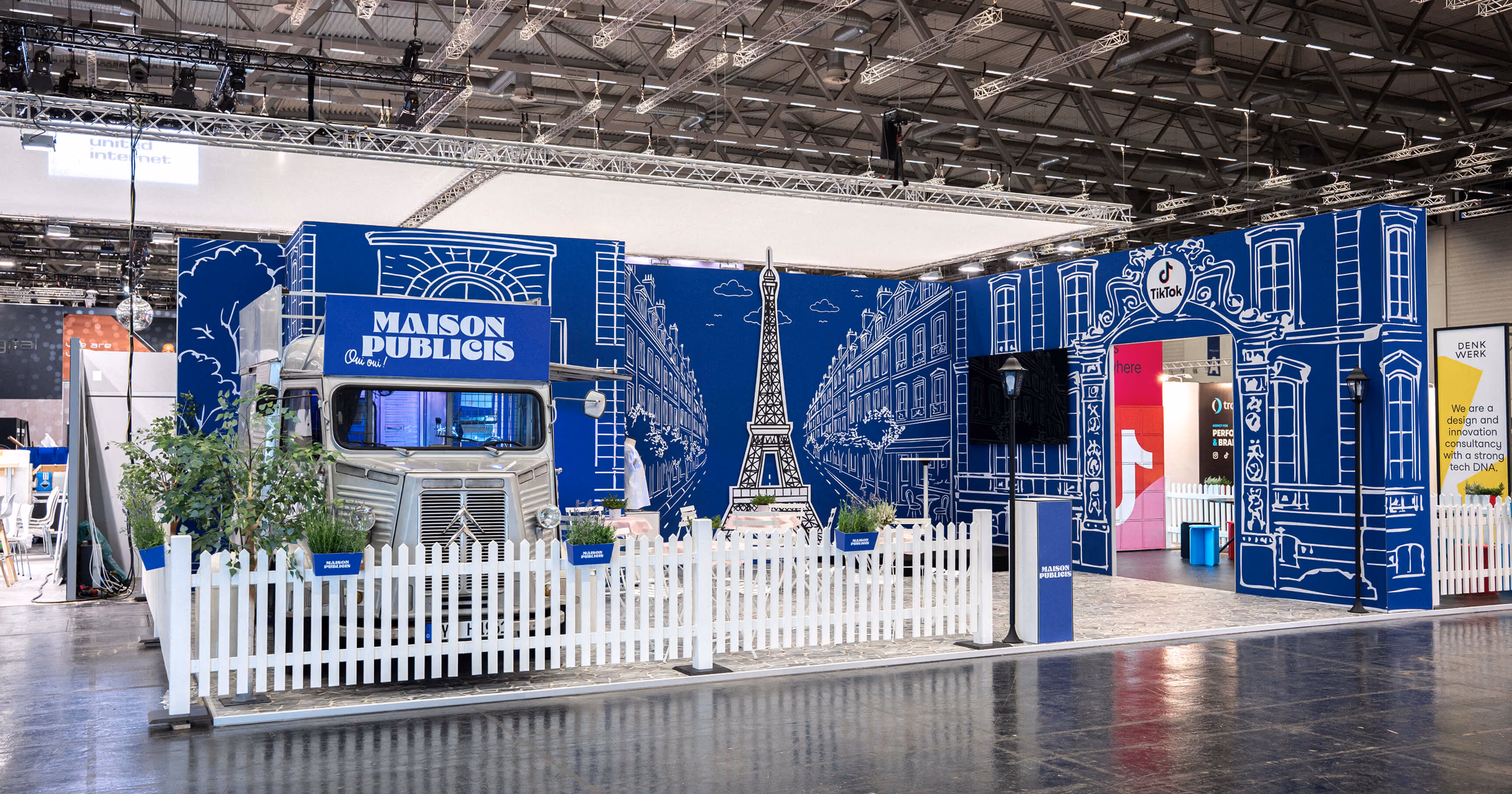 Messestand für Publicis Media