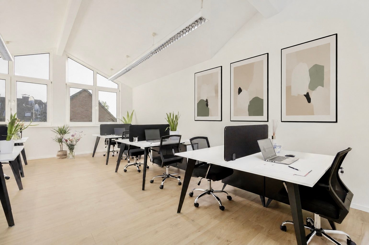 Büro mit Dachschräge im Rheinländer Business Center