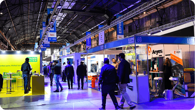 ExpoRed exhibition hall and attendees
