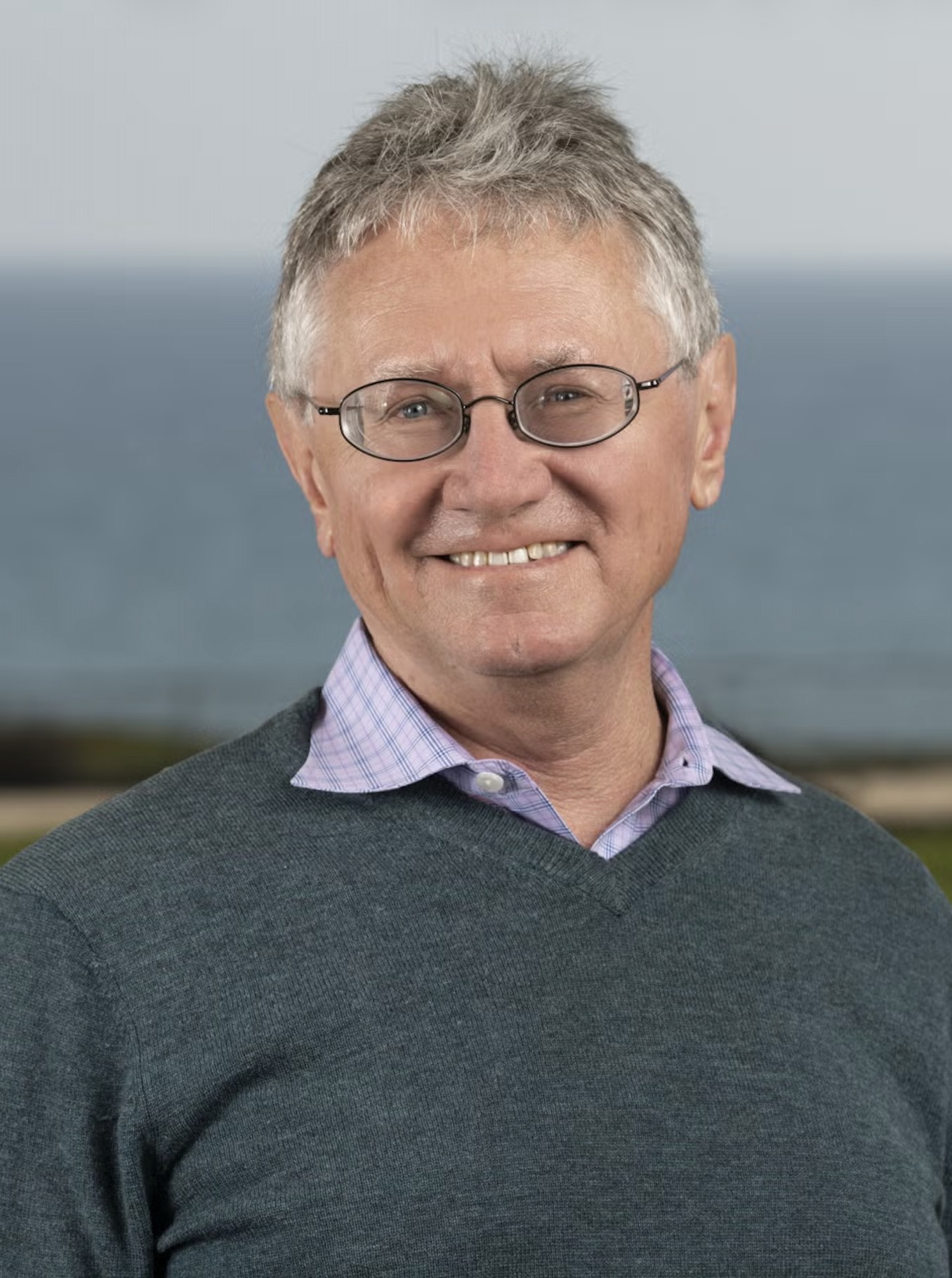 Bruce Kendall's faculty portrait