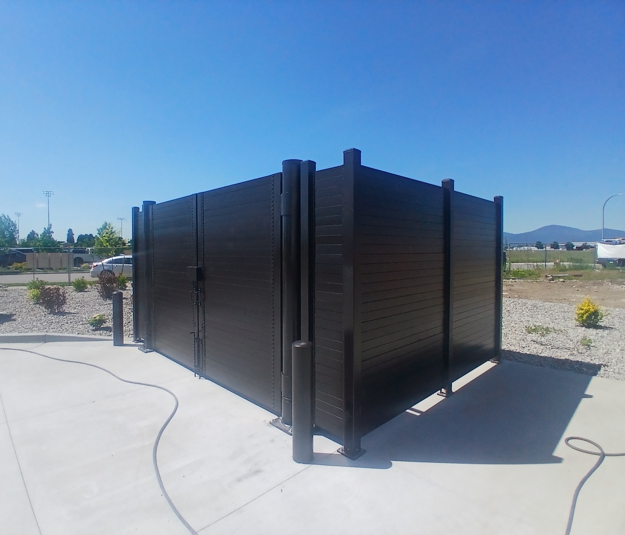 Tire and automotive service center · Trash and recycling enclosure